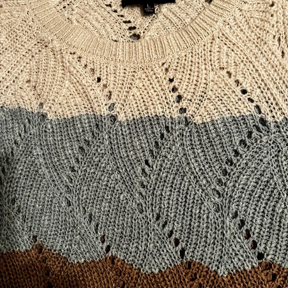 ALMOST FAMOUS~ LAYERING MULTI SWEATER~L - Picture 7 of 8